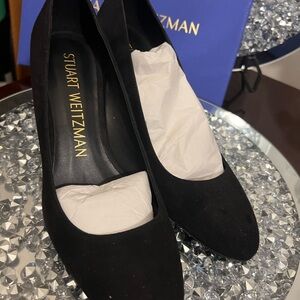 Stuart Weitzman Black Heels with Textured Fabric and Rounded Toe